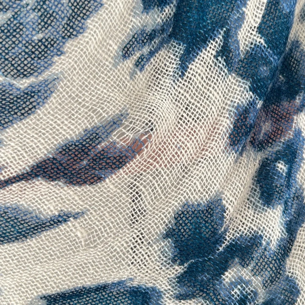 Gap Linen Blue & White Long Floral Scarf - Picture 13 of 16